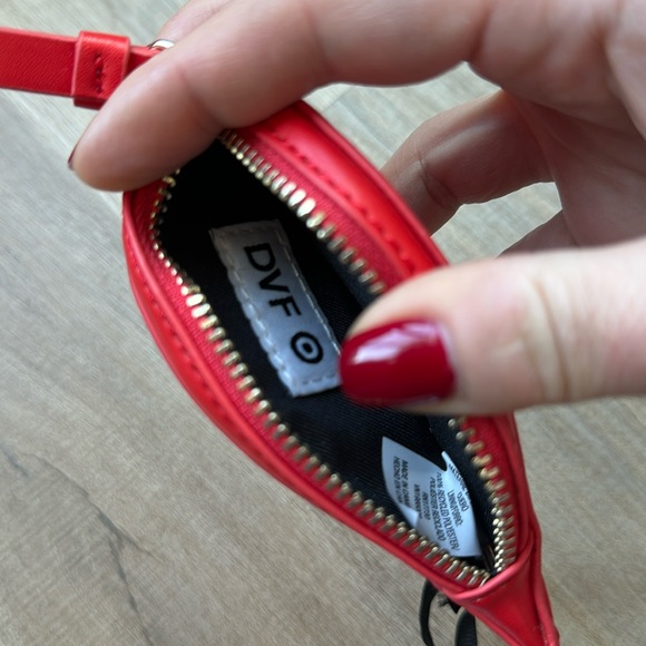 DVF x Target 💋 Red Lips Coin Purse Bag Charm Mini Kiss Diane Von Furstenberg - Picture 5 of 9